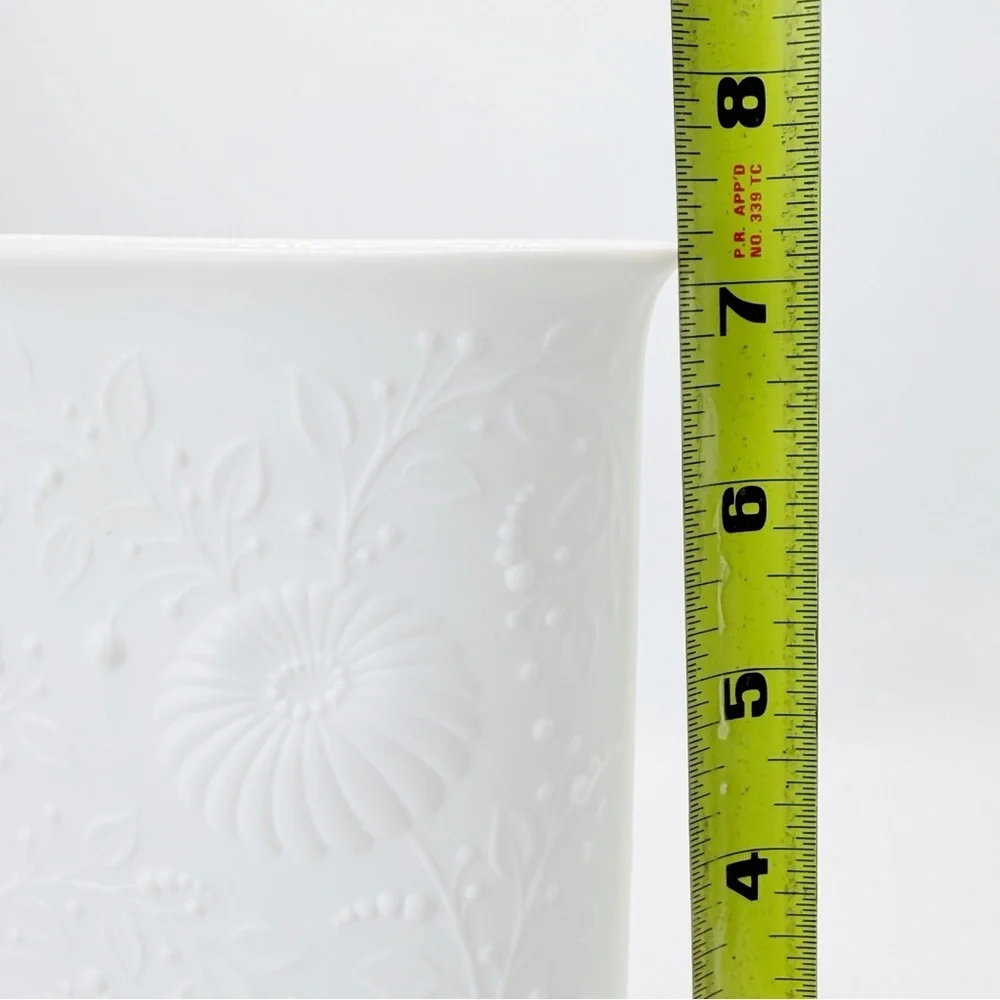 Kaiser W Germany Vase Bisque Porcelain 7